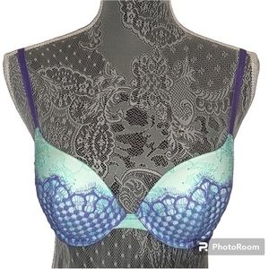 Victoria’s Secret Very Sexy lace push-up bra. Size 32C. Periwinkle blue&aqua.EUC